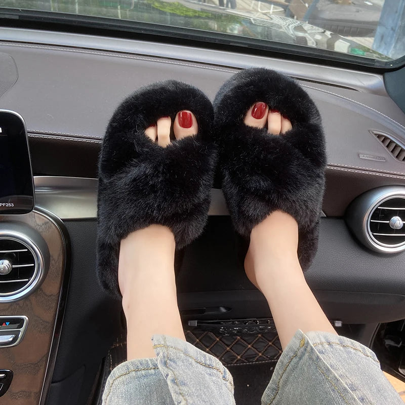 Chunky Platform Fur Slippers Women Winter Thick Bottom Furry Outdoor Slippers Woman Plus Size 42 Short Plush Designer Shoes