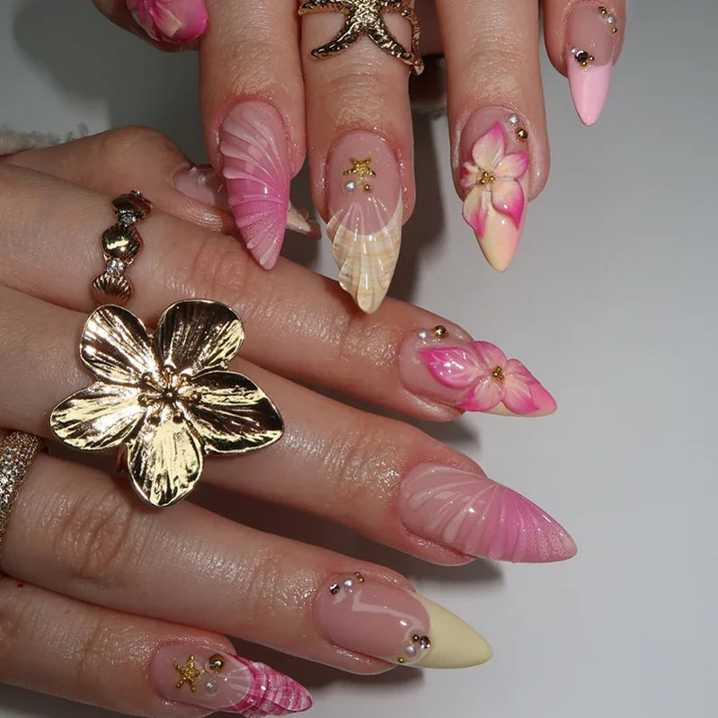 24Pcs 3D Shell Pattern Fake Nails with Starfish Gorgeous Pearl Flower Sweet Oval Nails Tips Reusable Short French Manicure Art