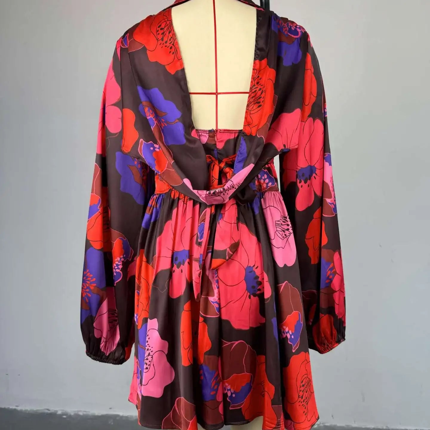 CM.YAYA Women V-neck Long Sleeve Pleated Floral Print Mini Dress Sweet elegant Sexy Birthday Beach Night Party Vestidos Dresses