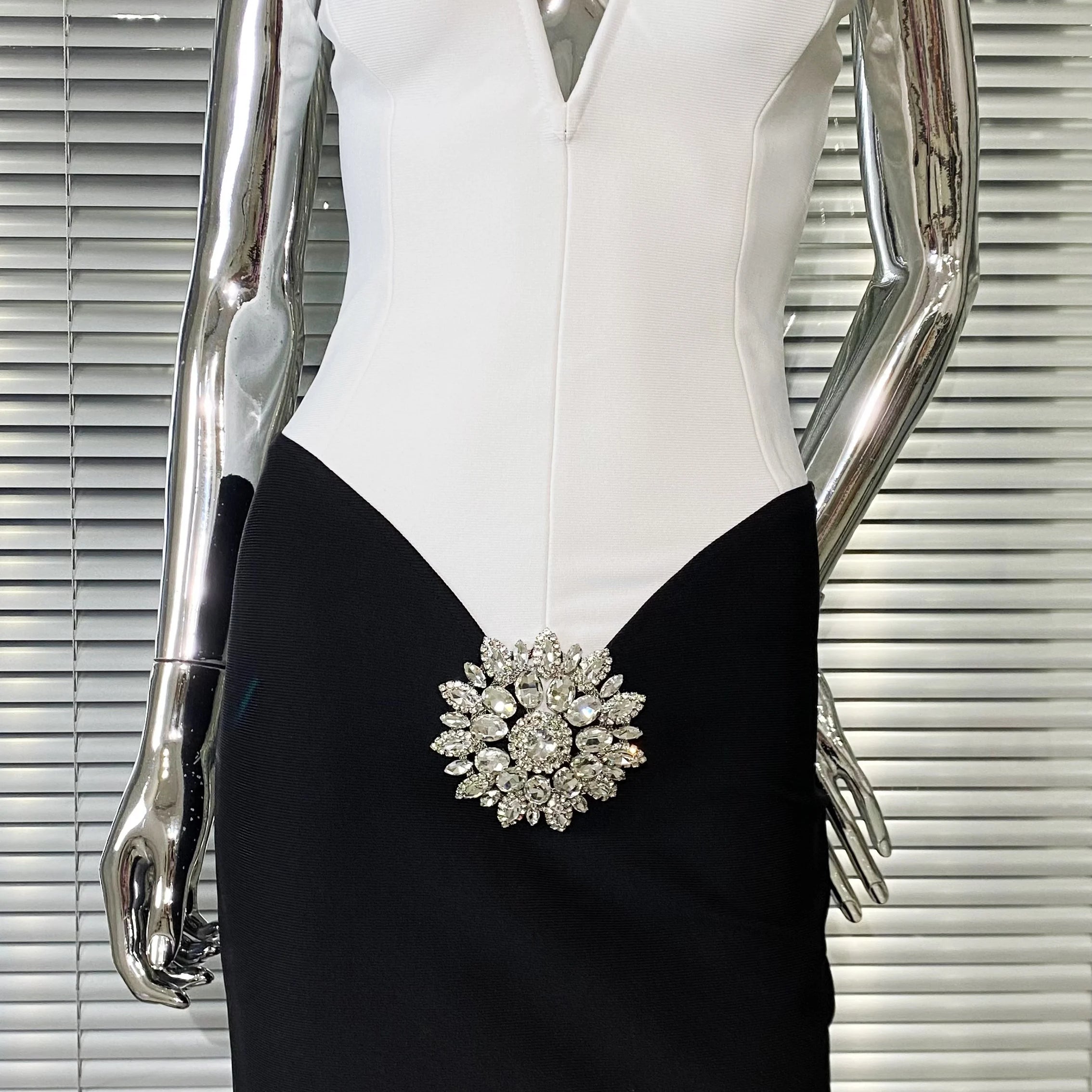 Luxury Diamonds Strapless Package Hips White Patchwork Black Bandage Dress  Fashion Woman Party Dress Celebrity Party Vestido