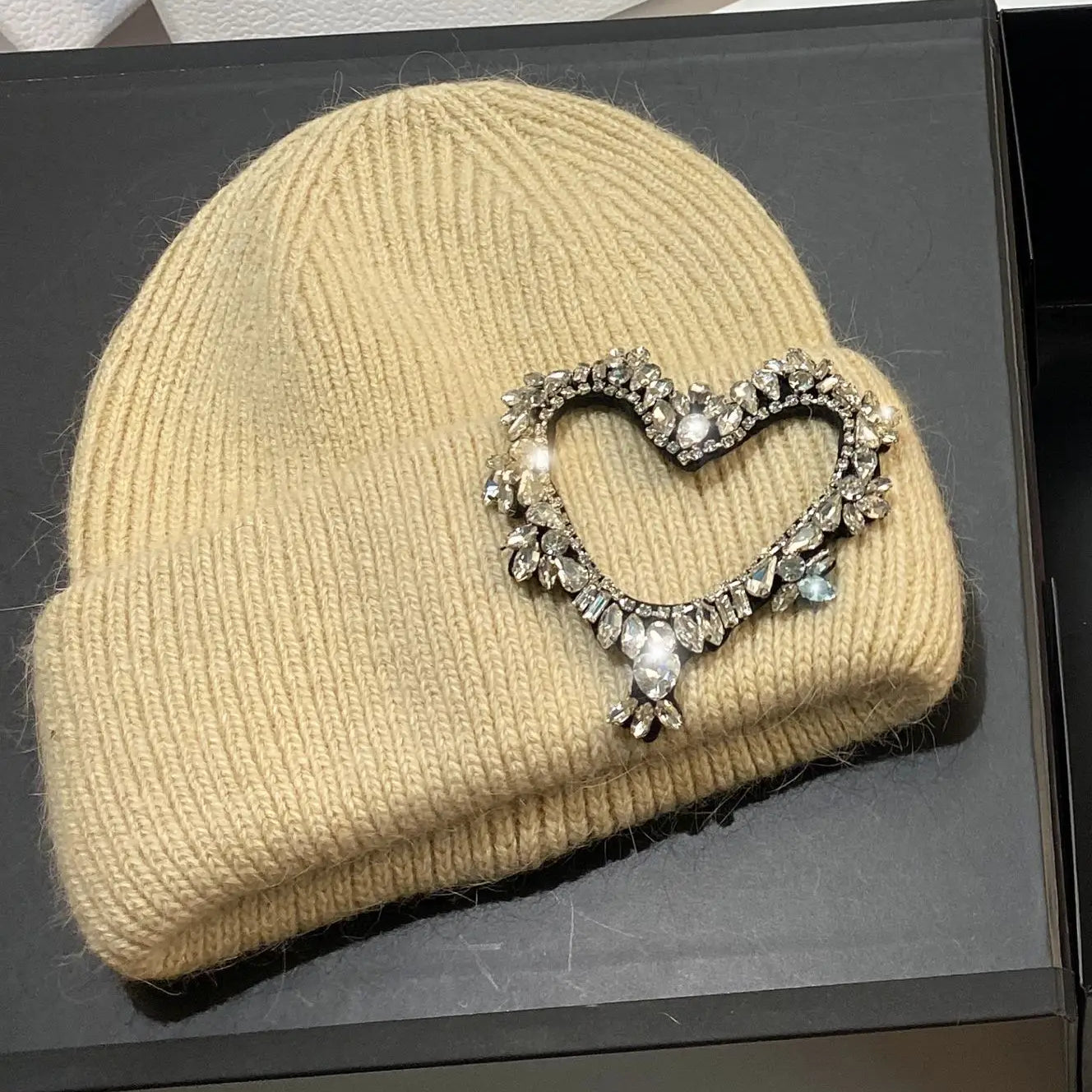 Luxury Heart Rhinestone Winter Beanies Women Solid Color Real Rabbit Fur Knitted Hat Lady Fashion Warm Pullover Caps Gifts beige Adult