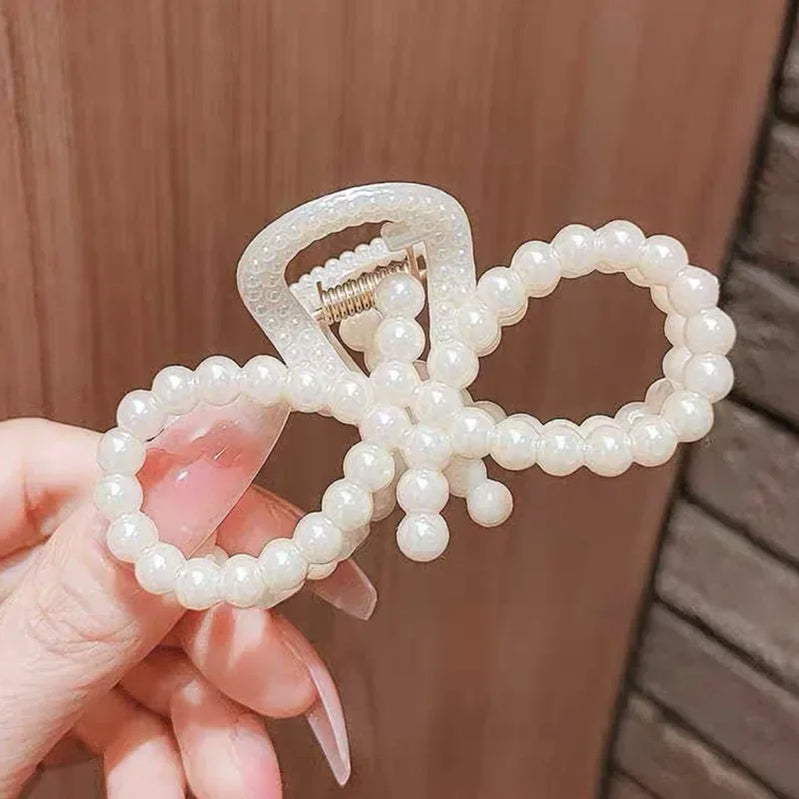 Korean Pearl Hairpins Geometric Hair Claw Clips for Women Summer Large Shark Clip Back Head Hair Clip for Girls Hair Accessories J