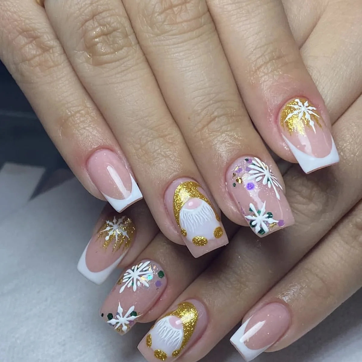 Silver French Fake Nails 24Pcs Nude Color Press On Nails Star/Bowknot Designs Short Square Artificial Nails Patches for Women