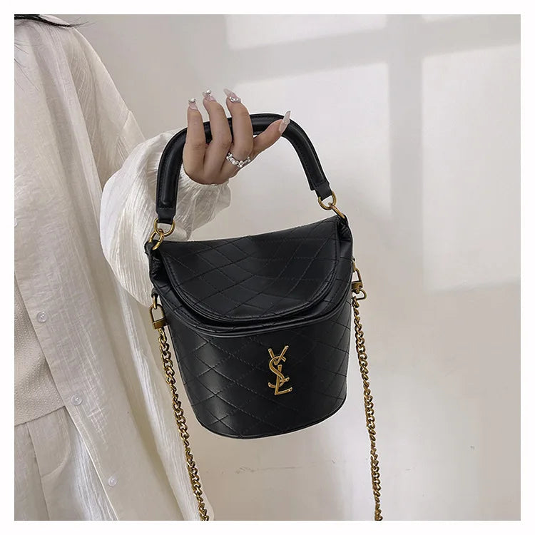 2025 Women's Trend New Bag - High-End Retro Unique Design, Messenger/Shoulder/Commuter Tote, Daily Versatile Fashion Women's Bag
