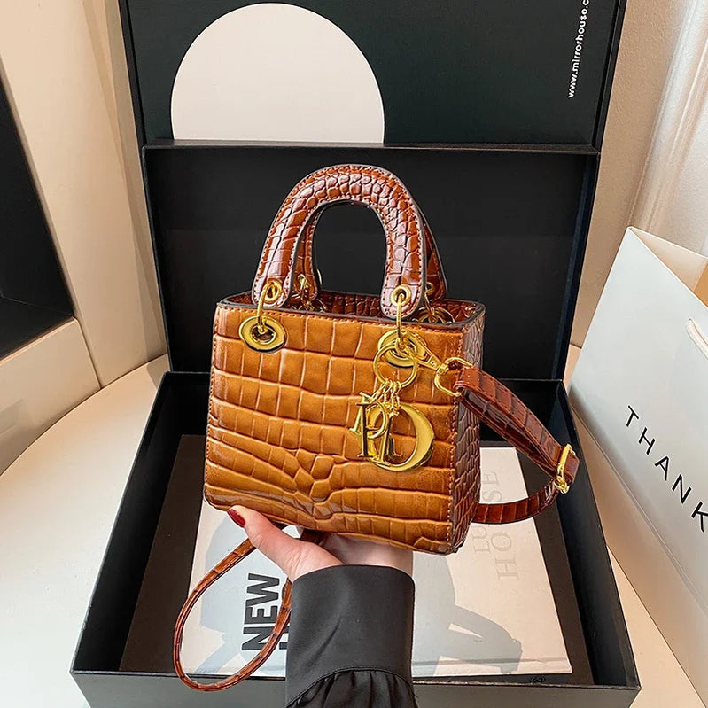 Luxury Brand Women's Leather Messenger Bag For Ladies - Popular Classic Elegant Shoulder Handbag Fashion Item