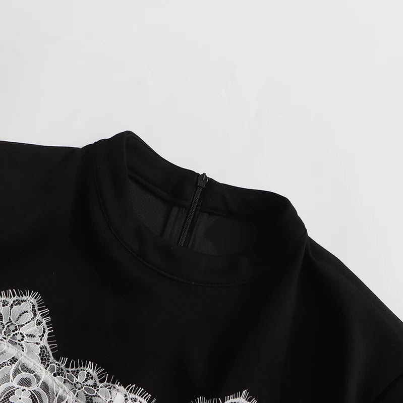 TWOTWINSTYLE Hit Color Slimming Spliced Lace Dresses for Women Round Neck Half Sleeve Split Temperament Dress Female Fashion New