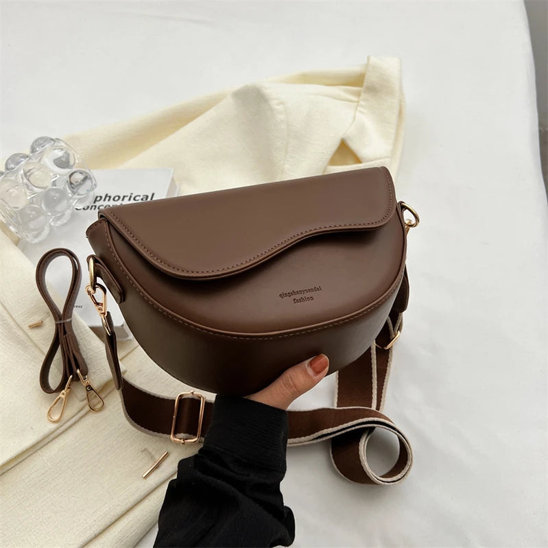 Small Leather Saddle Armpit Bags for Women Summer Chain Shoulder Crossbody Bag Ladies Vintage Underarm Handbags bolsa Coffee