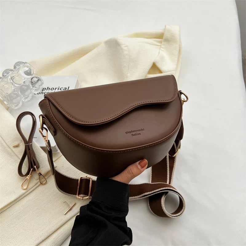 Small Leather Saddle Armpit Bags for Women Summer Chain Shoulder Crossbody Bag Ladies Vintage Underarm Handbags bolsa Coffee