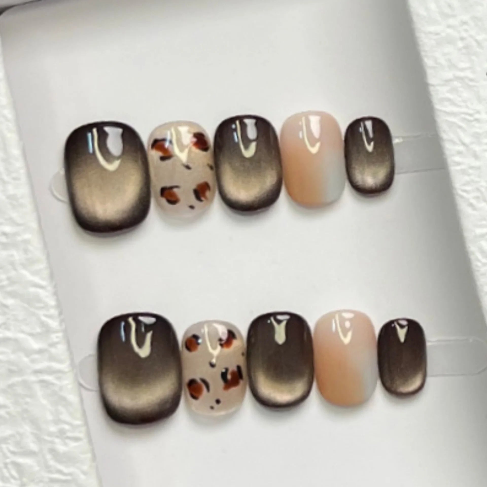 10pcs Short Square Round Fake Nail Art Brown Cat's Eye Gradient Handmade Nails Tips Leopard Print Design Press on False Nails