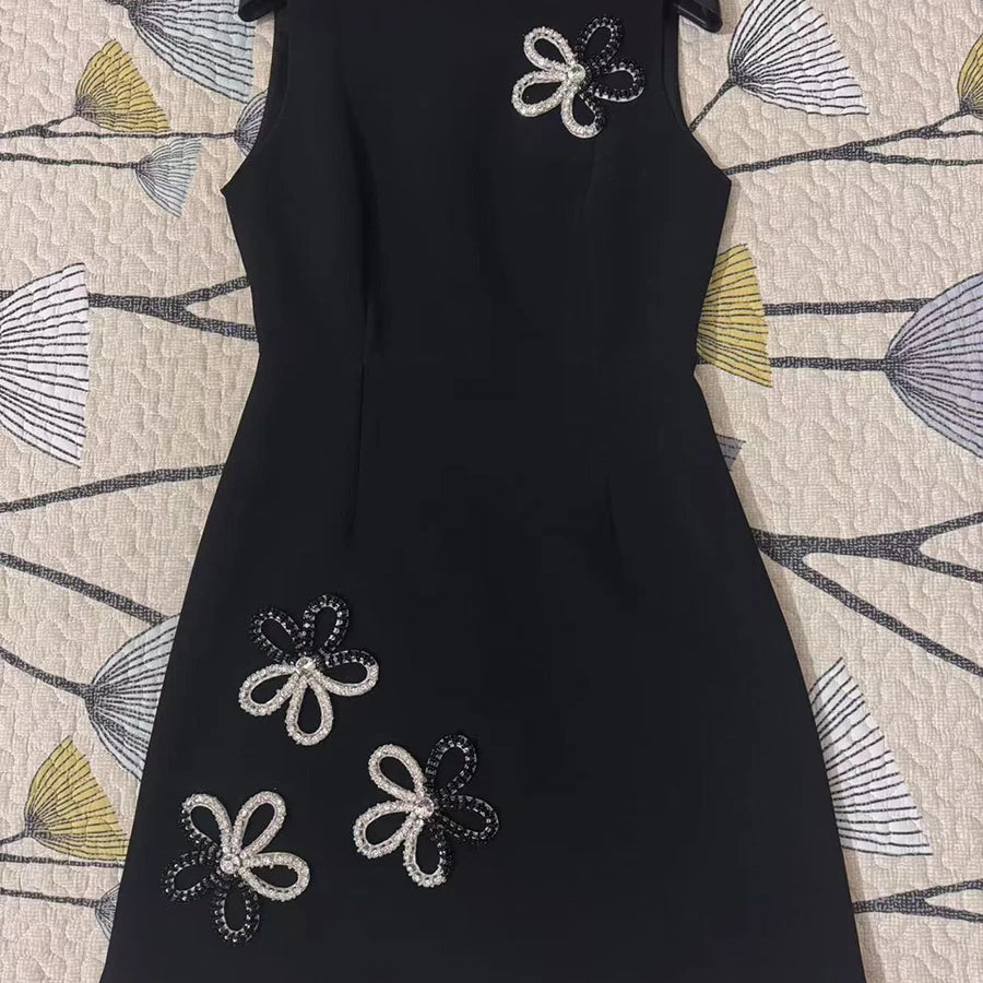 TWOTWINSTYLE Solid Slimming Elegant Dresses for Women Round Neck Sleeveless Patchwork Bead Fashion Mini Dress Female Clothing