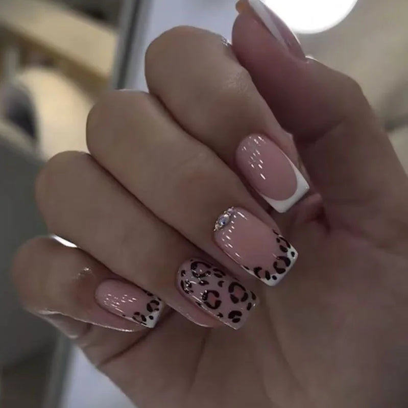 24pcs Gradient Brown Design Fake Nails Simple French Mid-length Ballet False Nail Sets Finished Reusable Square Press on Nails