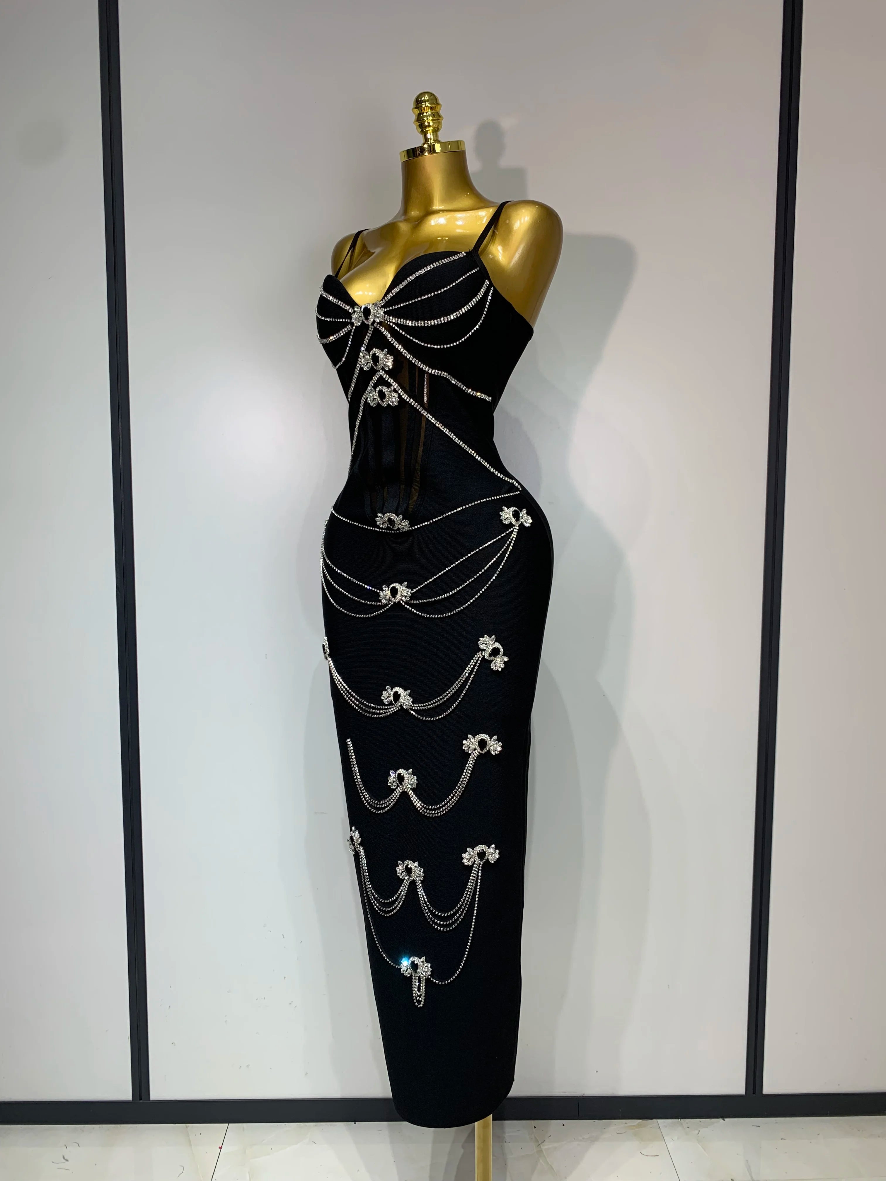 2025 New Spaghetti Strap Bodycon Bandage Dress Women Sexy Sparkly Beading Club Evening Party Birthday Dresses Wedding Guest Gown