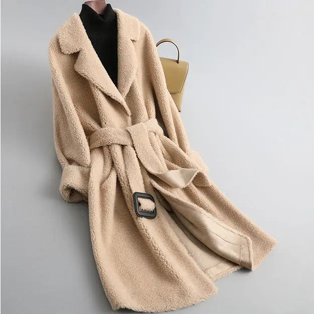 Pure Wool Shearling Coat for women,Long Female Slim Fur One Lamb Fur Coat,autumn/Winter 2024,New V-neck beige