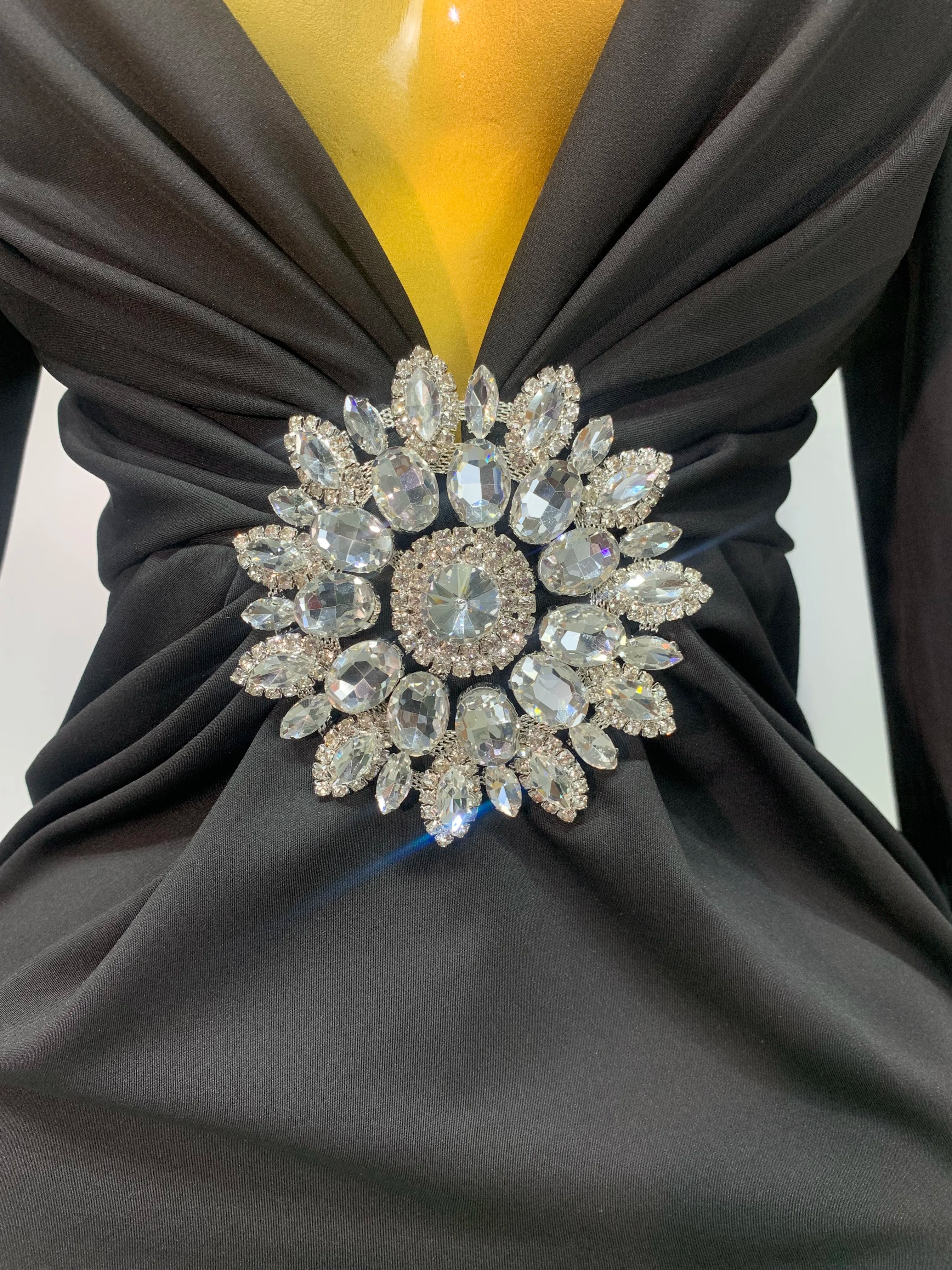 Vestido longo justo com diamante preto, feminino, sexy, decote em V profundo, mangas compridas, para festa de passarela, 2025, elegante, vestido de festa à noite