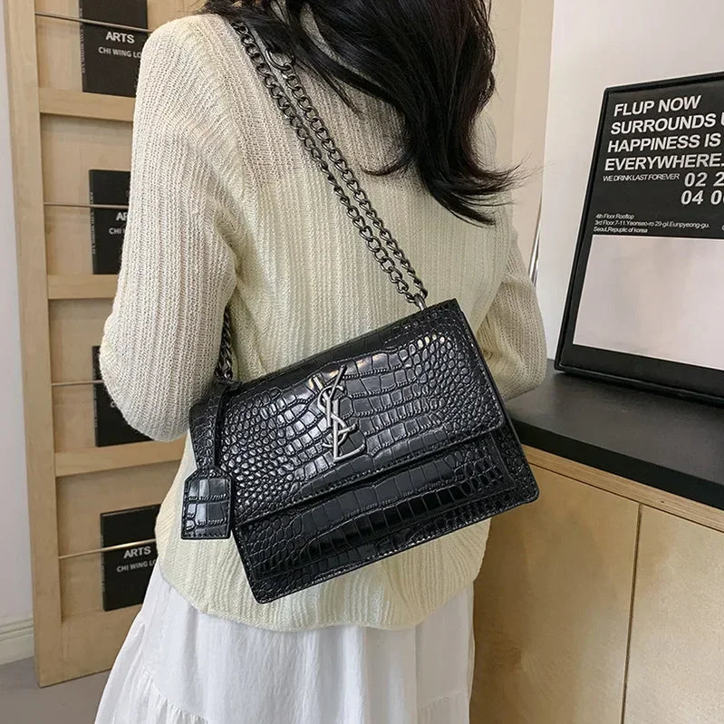 2025 New Light Luxury Bag High Sense European and American Retro Chain Bacchus Bag Fashion Shoulder Messenger Bag