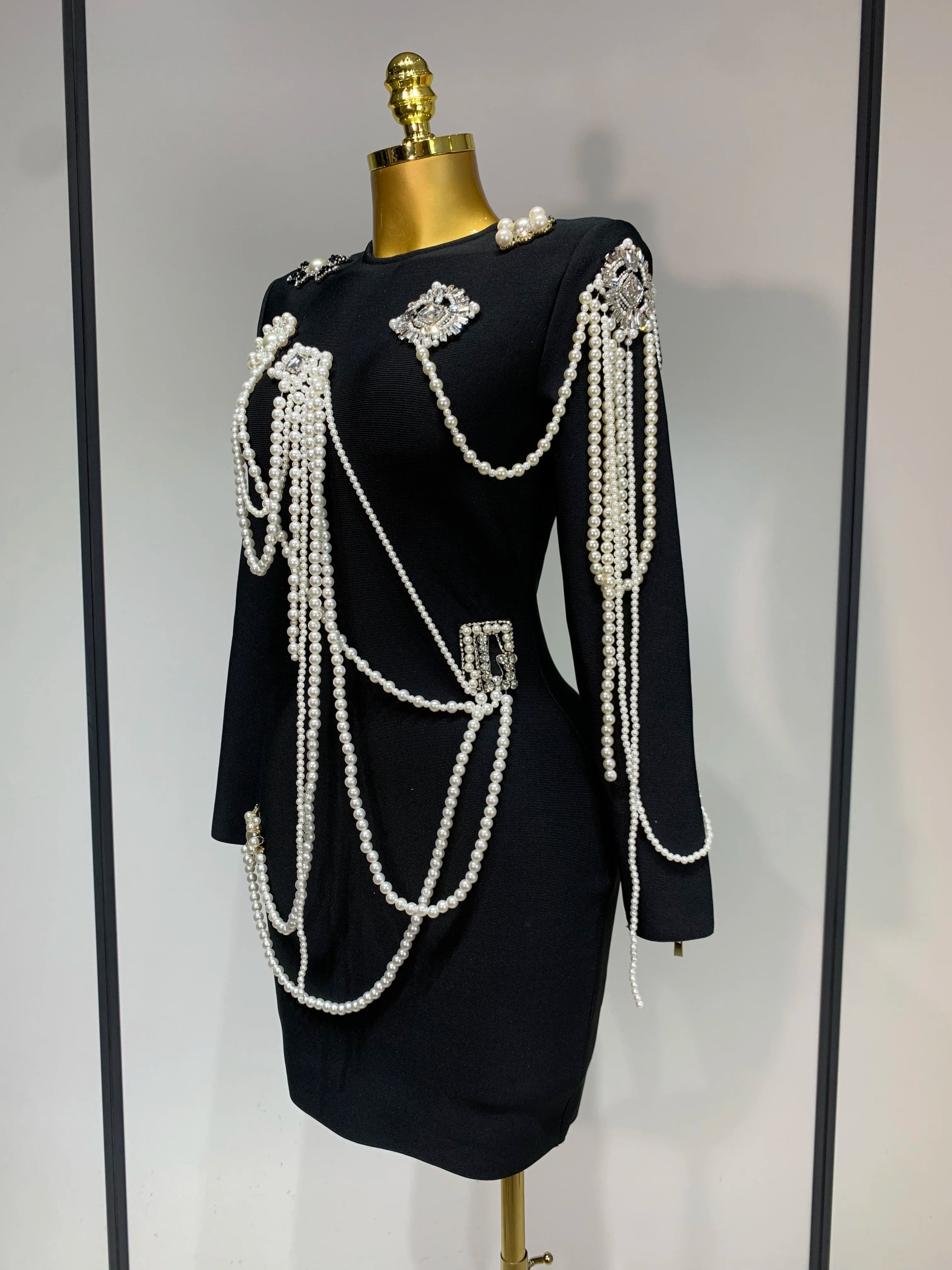 Luxury Birthday Dress Women Beading Diamond Black Bodycone Bandage Wrapped Hip Dress Elegant Long Sleeves Evening Party Gown