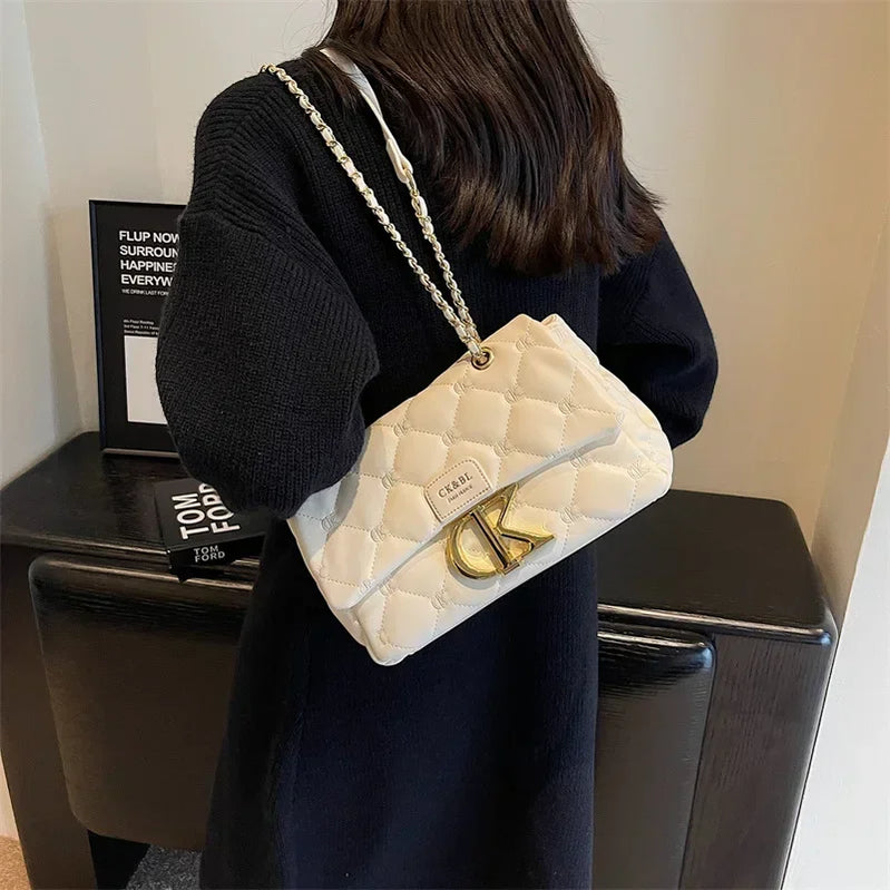 2025 Chic Diamond Pattern Bag for Women - Trendy Chain, Niche Letter Detail Crossbody Bag
