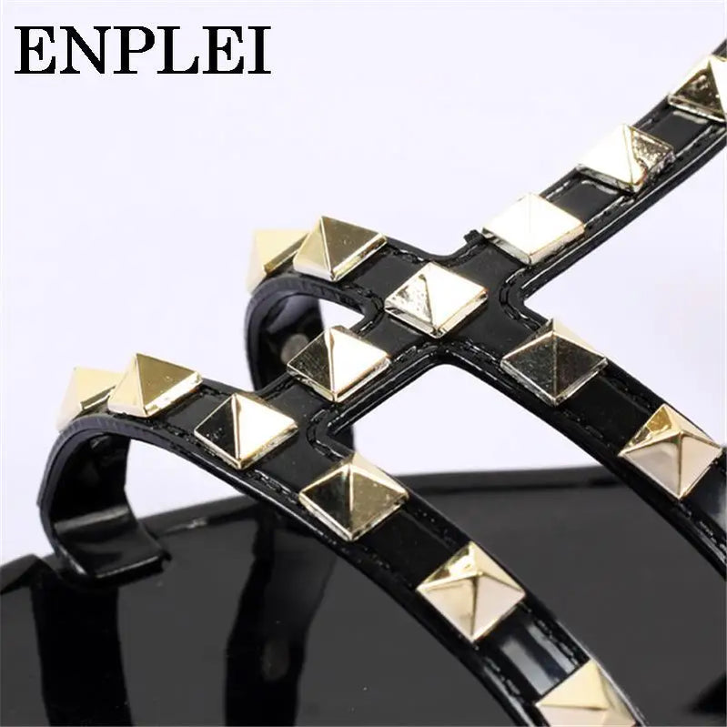 Fashion Summer Rivets Flat Comfortable Women Sandals Feminina Slippers Size 36-41