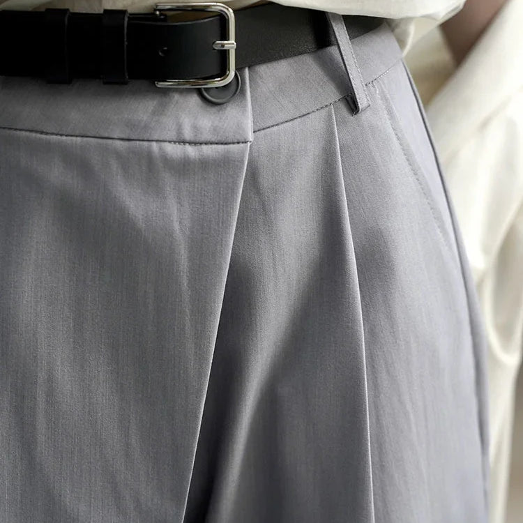 [LANMREM] Minimalism Irregular Pleated Pants Women Solid Straight Wide Leg Pants Korean Style Clothing Spring New 26D2368