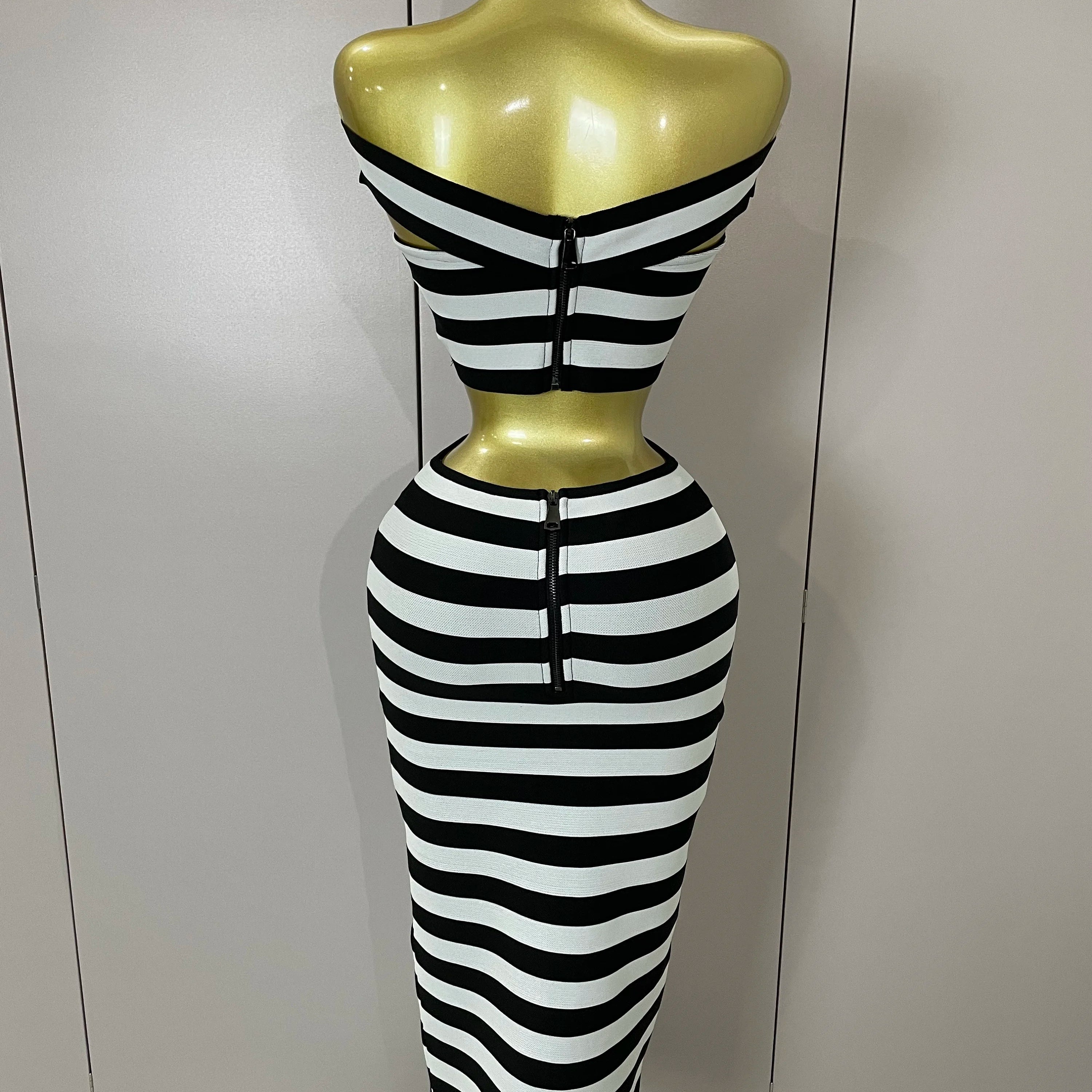 Sexy Off Shoulder Striped Button Two Piece Mini Bandage Set 2025 Women Celebrity Designer Evening Party Luxury Birthday Outfit