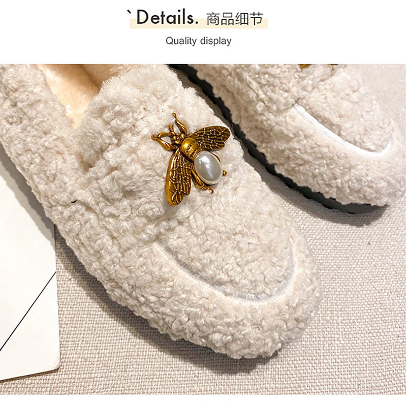 Women's Winter Plush Shoes Wear non slip warm flat bottomed snow boots Fashion belongs to decorative design Large 41-43