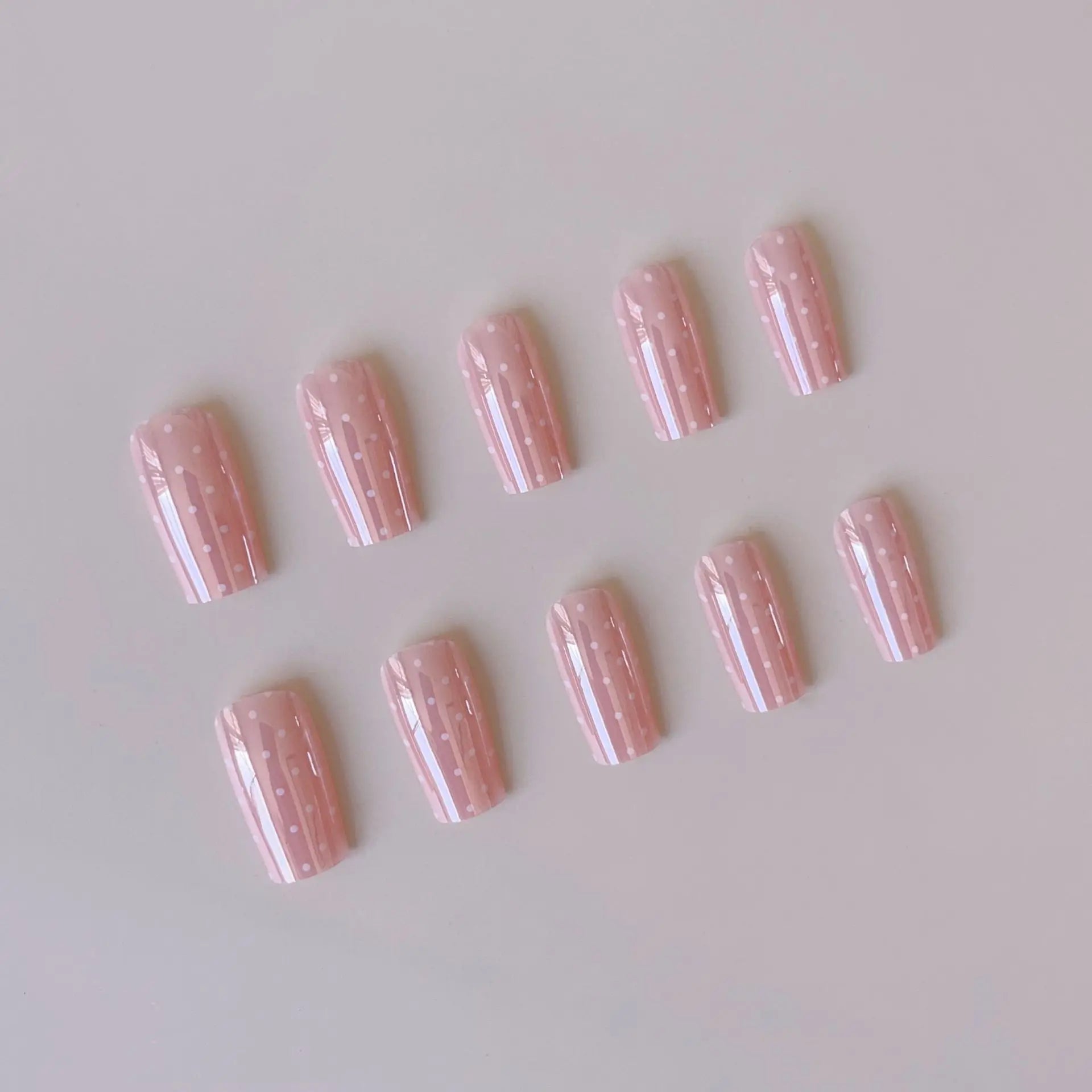 Medium-length Square Fake Nails 24Pcs Sweet Girls Valentine's Day Pink Glossy Sequins French Press On Nails Love Heart Printed