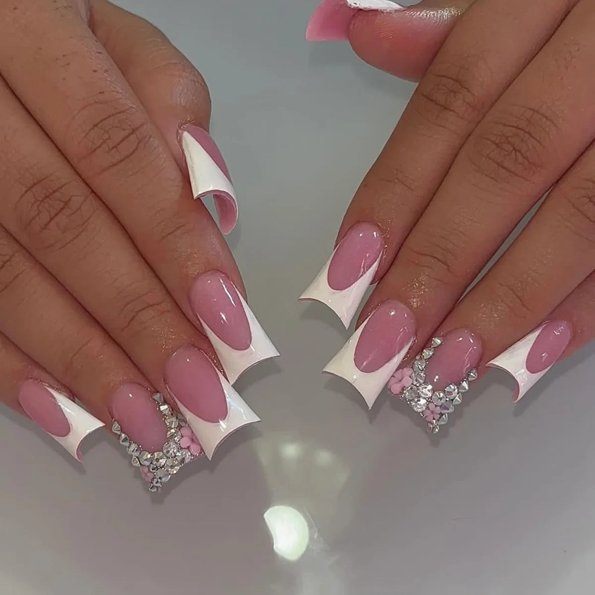 24pcs/set short duckbill shaped fake nails for women girls white black Finger tips faux ongles y2k press on false nail supplies