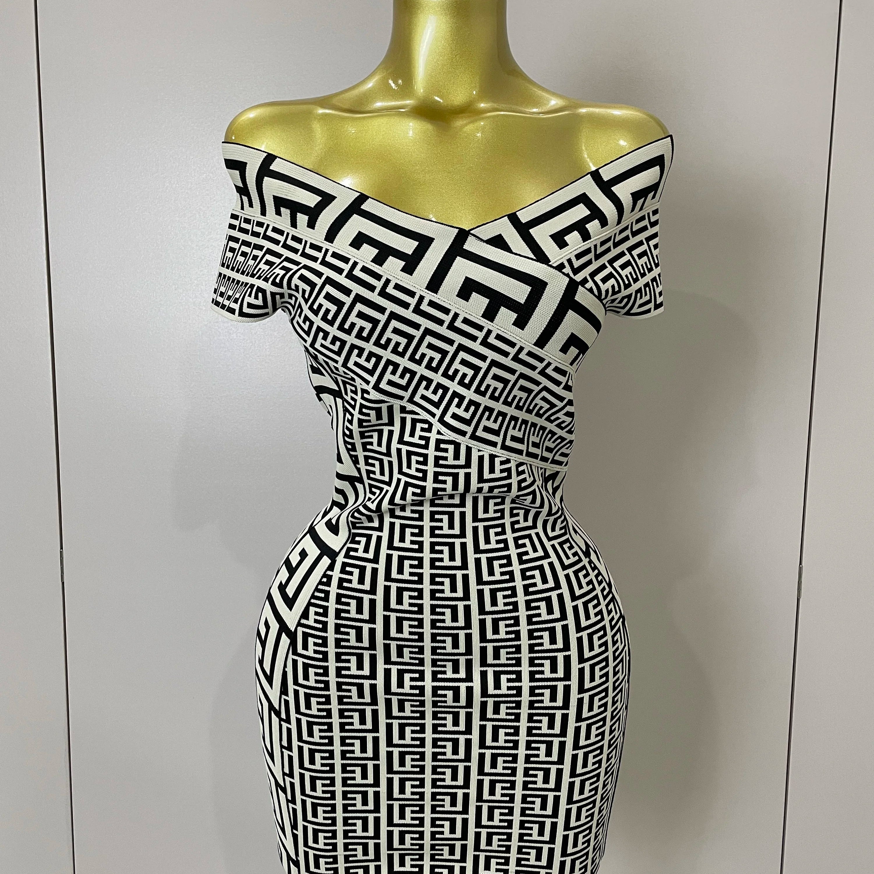 High Quality 2025 Women Sexy Jacquard Slash Neck Off Shoulder Bodycon Mini Bandage Dress Elegant Evening Birthday Party Dress