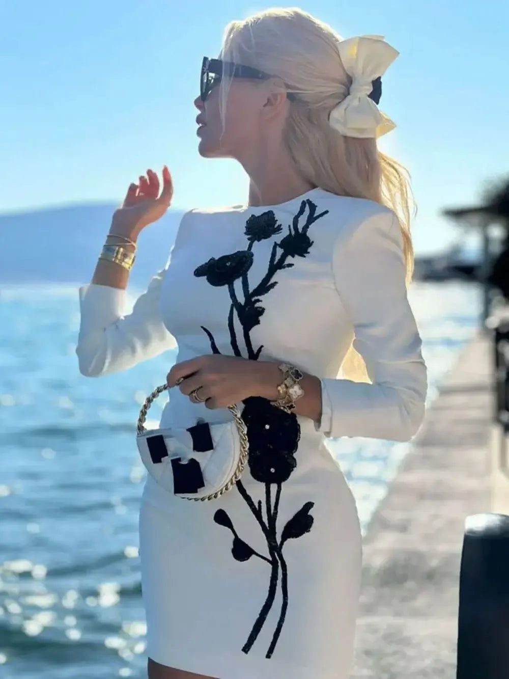 2024 New Women Sequined Bead Flower Elegant Dress O-Neck Long Sleeved Bodycon Mini White Dress Celebrity Cocktail Party Vestidos