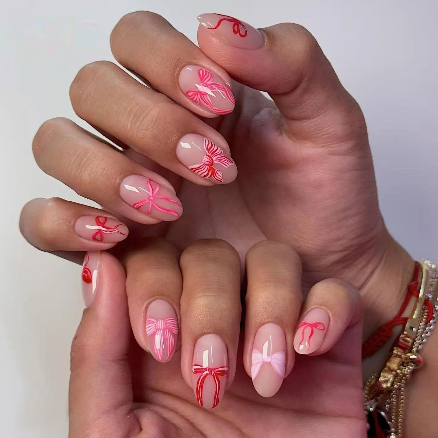 24Pcs Short Round Head False Nails Leopard Print French Star Pearl Press on Fake Nails Reusable Artificial Full Cover Nails Tips