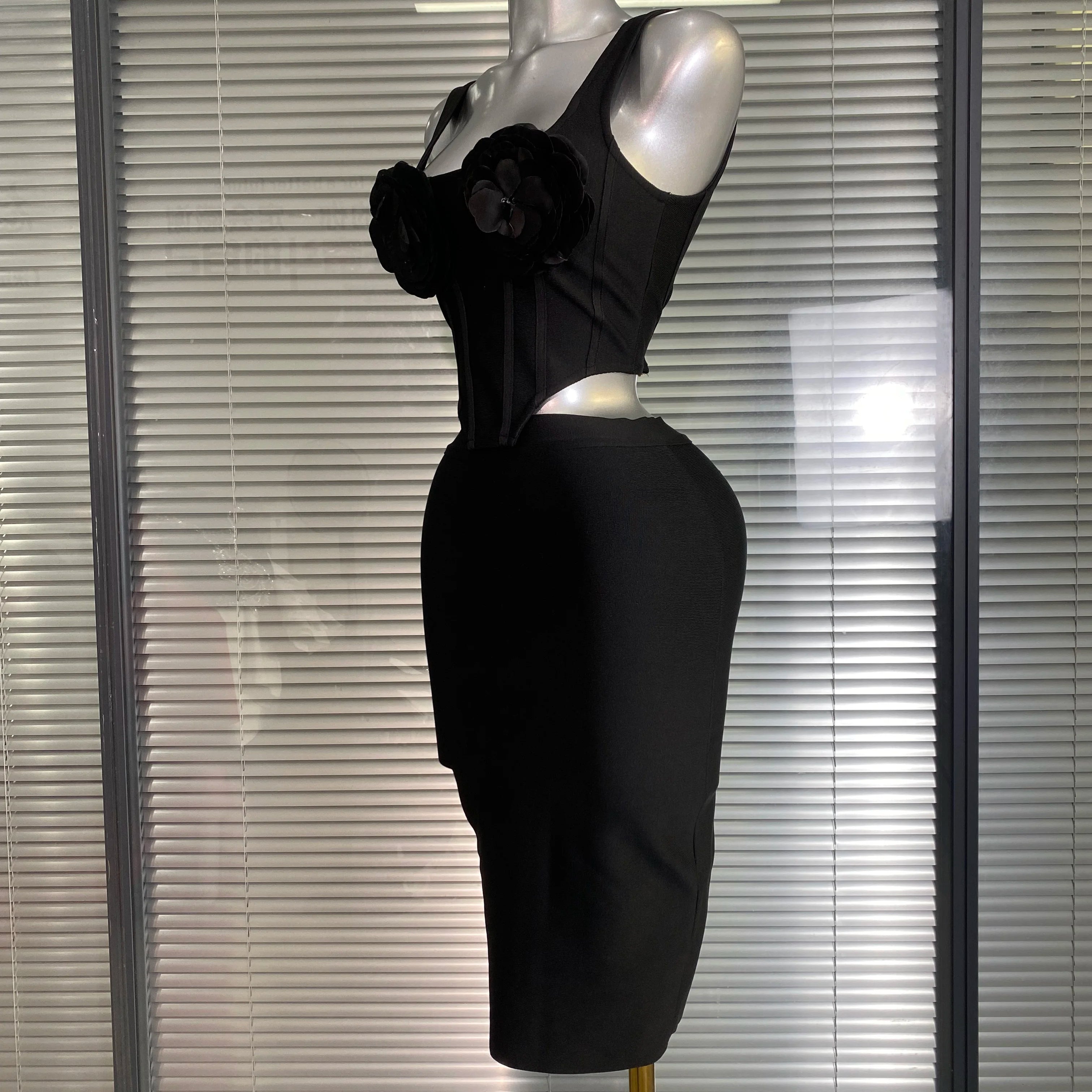 New 2025 Women Sexy Flower White Black Mini Bandage Two Piece Set Celebrity Evening Knitted Party Skirt Suits