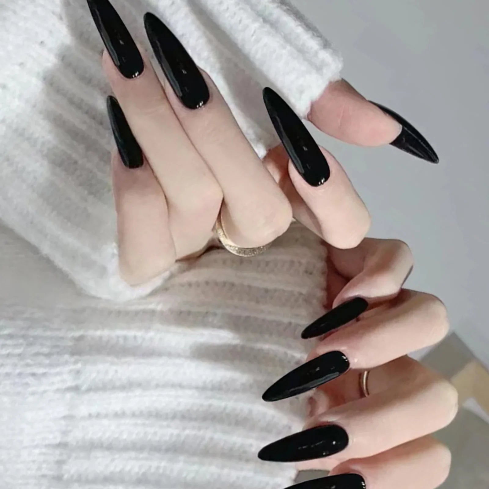 Solid Black Long Stiletto Fake Nails for Spicy Girls Charm Manicure 24Pcs Detachable Press On Nails Stick-on Nail Supplies