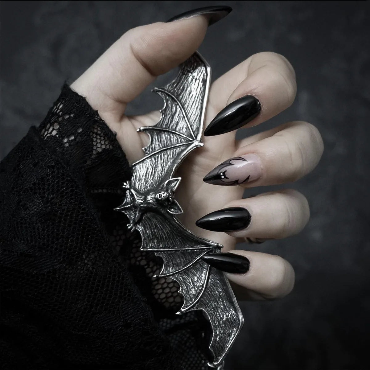 Black Cool Fake Nails Halloween Bat Press on Nails Almond Decorated Nail Tips Rivet Bow False Nails 24pcs Reusable Acrylic Nails