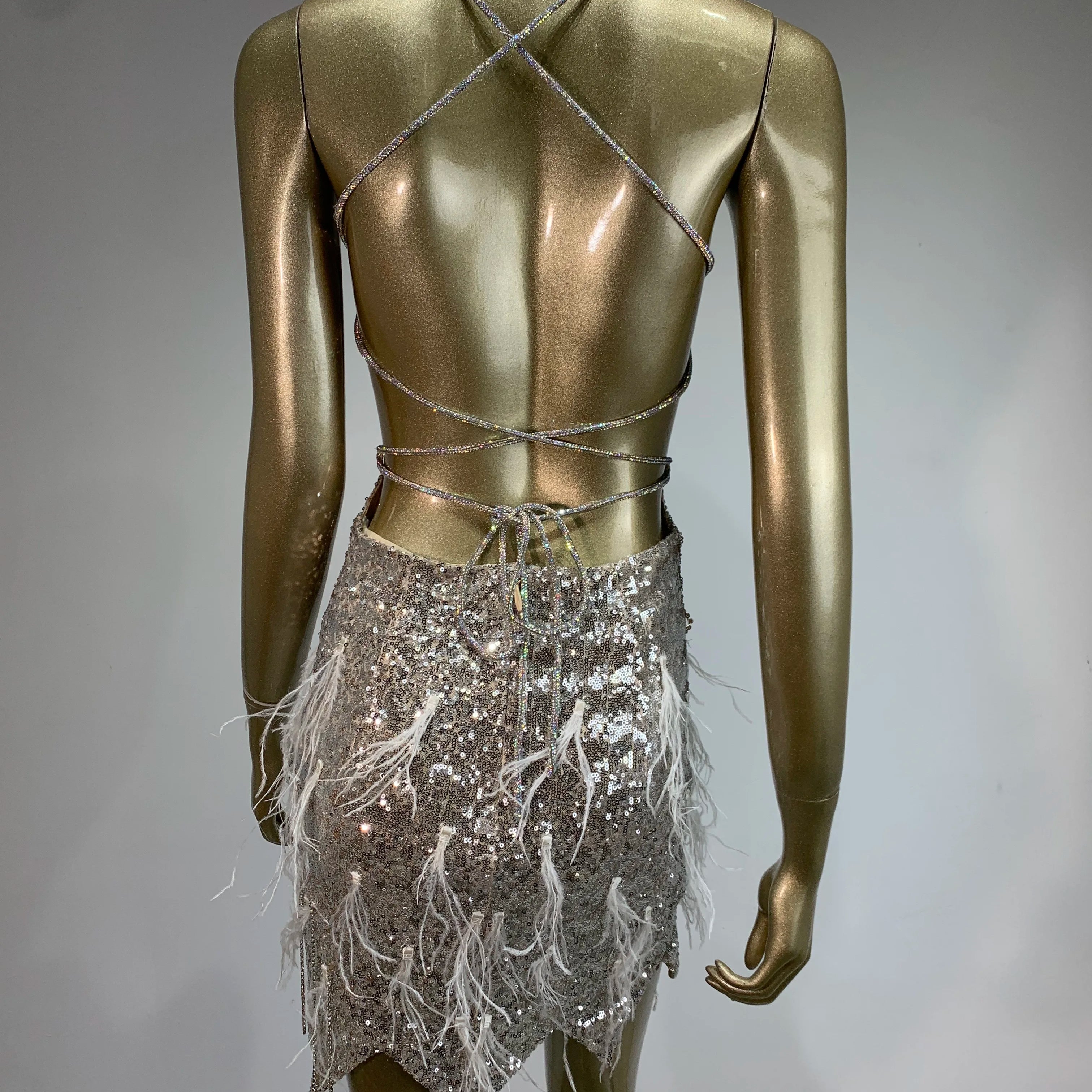 Women Sexy V Neck Mirrow Feather Sequins Silver Mini Bodycon Dress 2024 Elegant Party Evening Stage Performance Dress Vestido