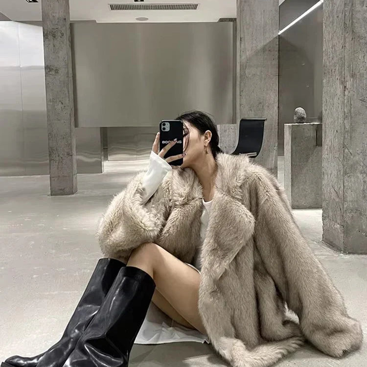 Lautaro Winter Loose Casual Thick Warm Soft Hairy Faux Fur Coat Women Luxury High Quality Furry Fluffy Jacket Korean Fashion