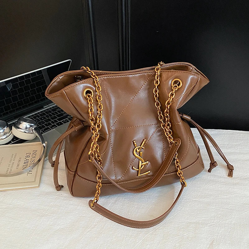 Classic large capacity handbag, luxurious popular chain strap shoulder bag, spacious and comfortable women's zipper bag