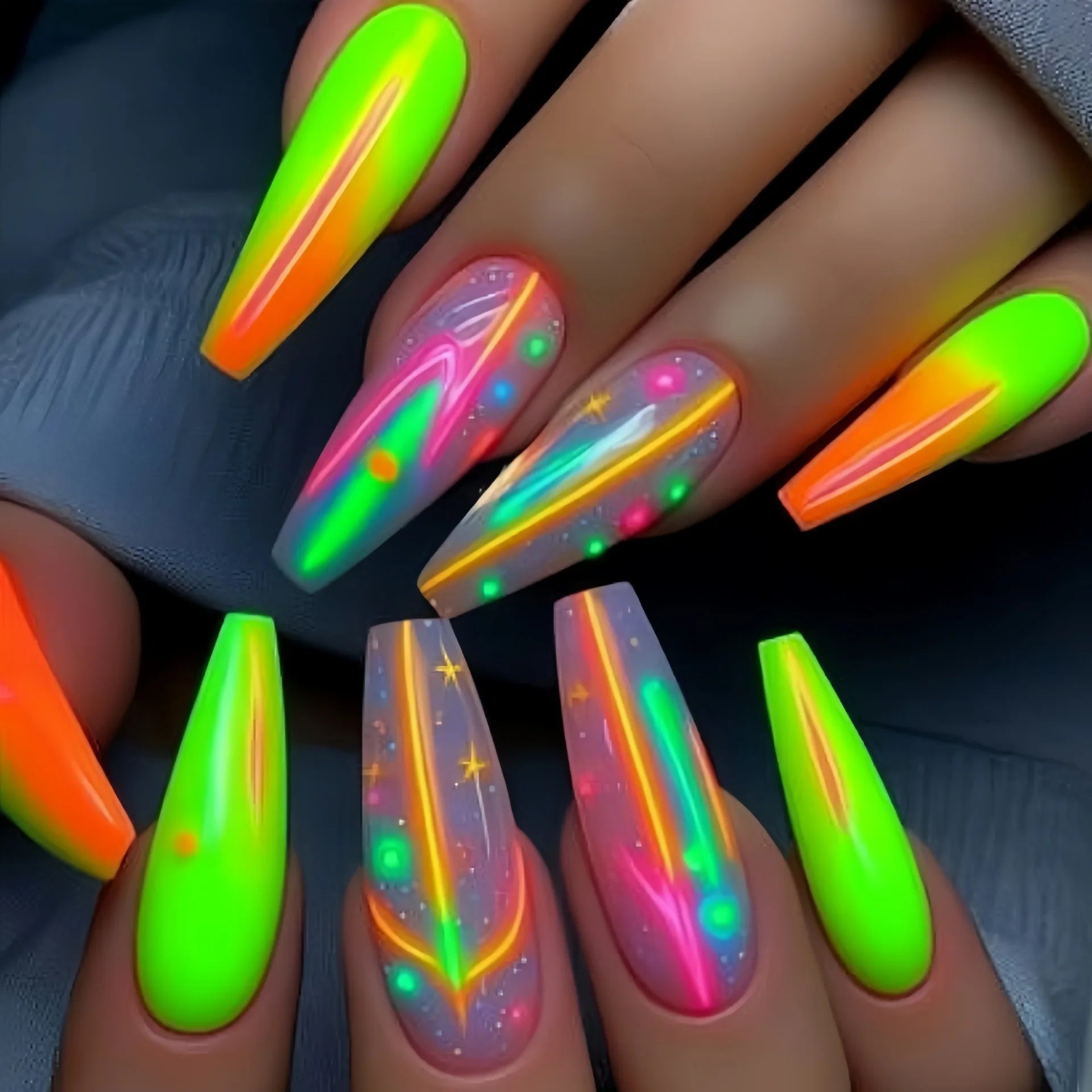 Medium fake nails for women gilrs gradient blue pink starry sky star moon Y2K design Almond nail tips press on false nail set