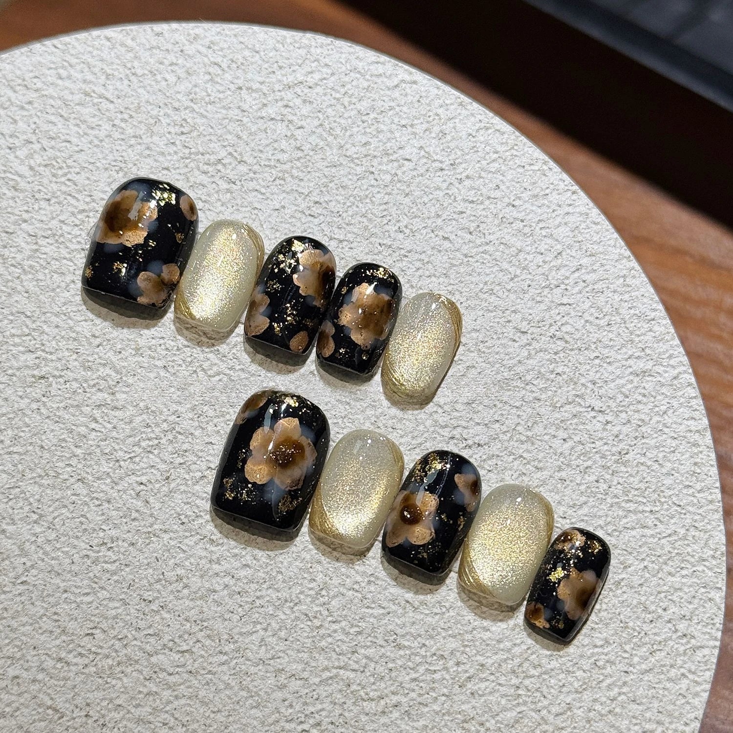 10Pcs Black Cat Eye Fake Nail Cute Stars Handmade Press on Nails Sweet Cool Short Round Wearable Artificial Nails Tips Art Tools