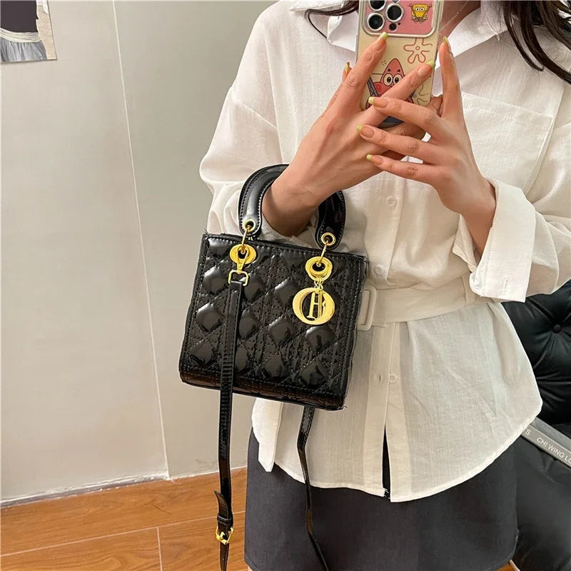 Elegant Women's Leather Crossbody Fashion Handbag Luxury Designer Shoulder Tote Bag Classic For Everyday Look