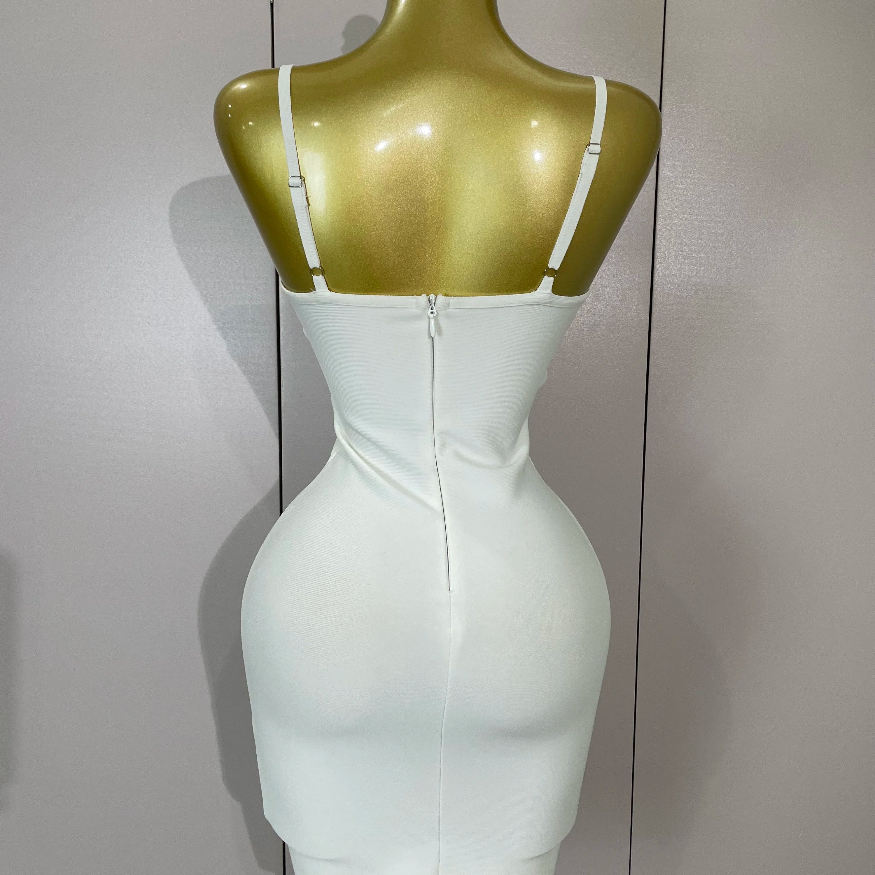 Sexy White Spaghetti Strap V Neck Crystal Sleeveless Bandage Dress Women Elegant Evening Party Cocktail Luxury Birthday Gowns