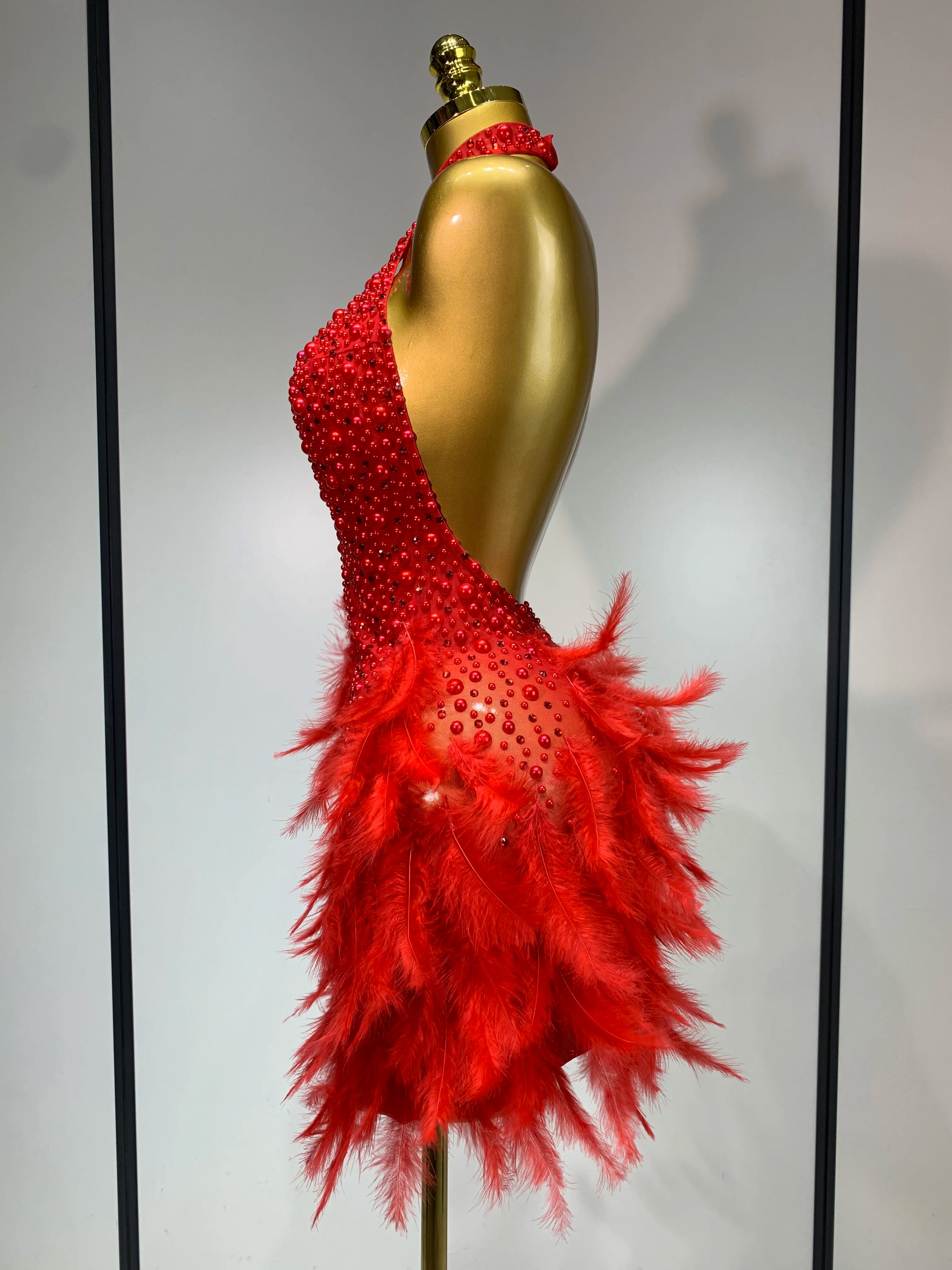 Luxury Rhinestones Pearls Halter Backless Short Feathers Dress Women Sexy Celebrate Birthday Dress Performance Dance Costume