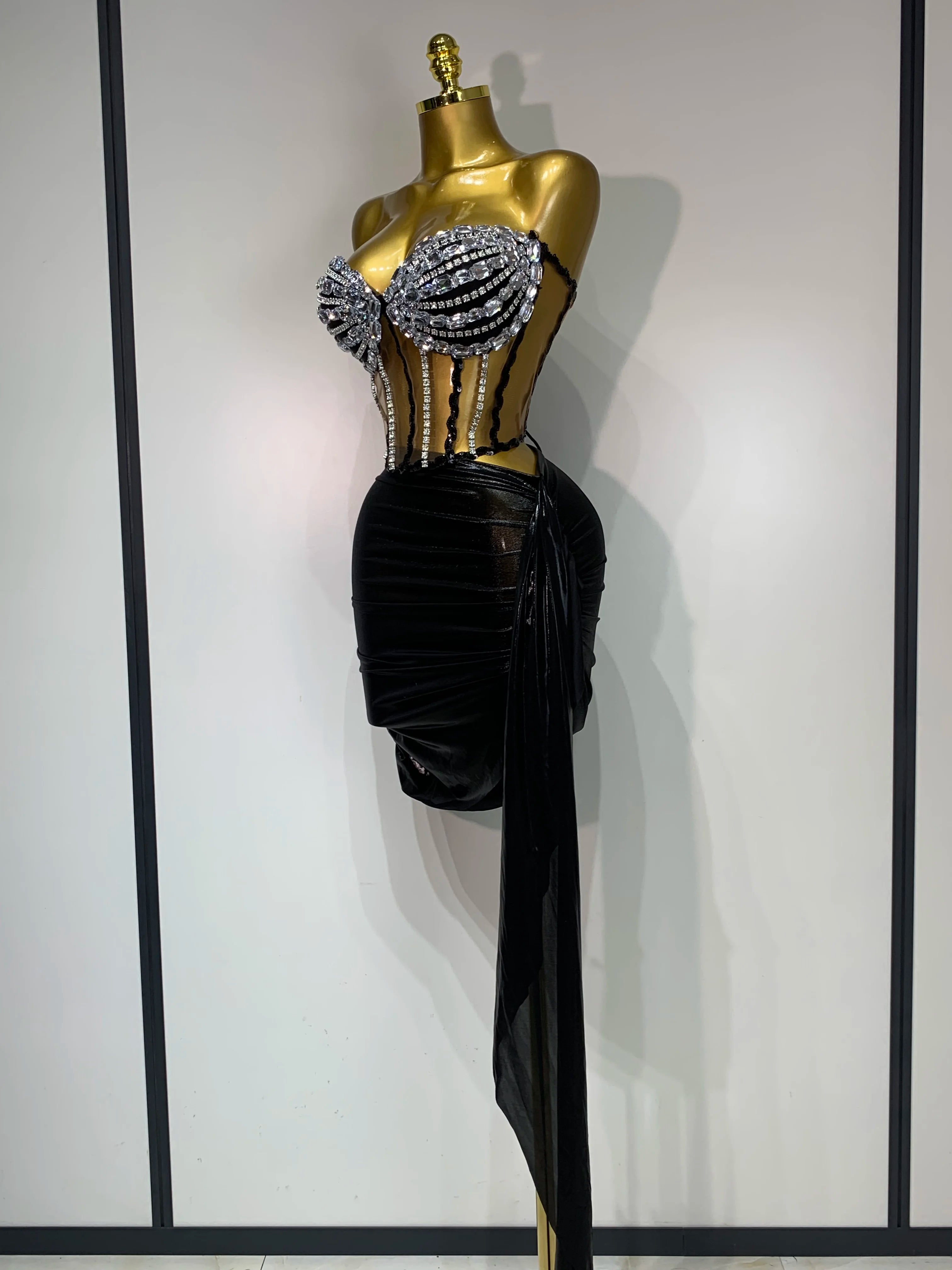 Sexy Two Pieces Top Skirt Sets Sparkly Diamonds See Through Stage Outfit Designer Performance Party Nightclub Birthday Dress