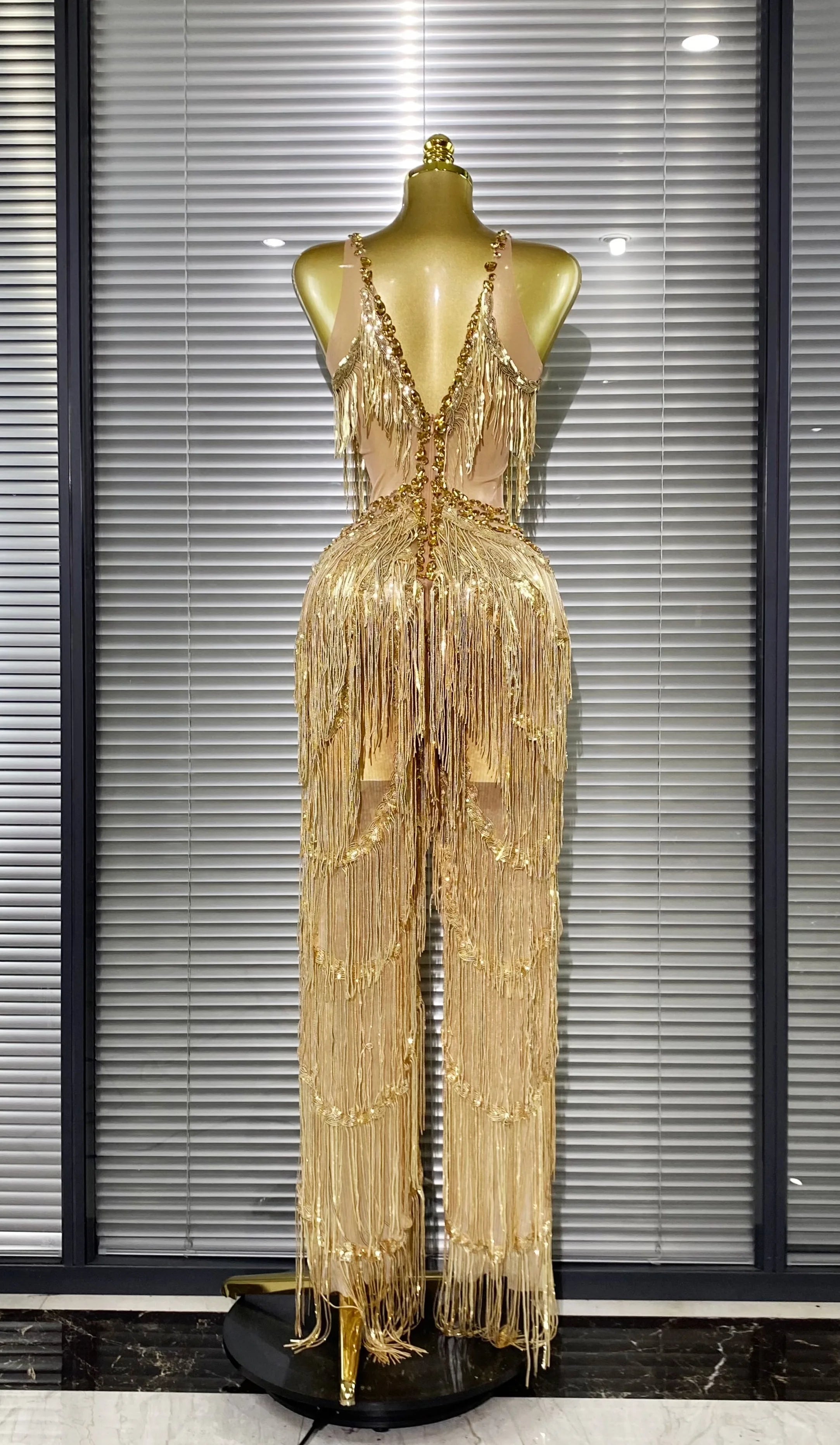 New Arrival Golden Sequins Tassle Sexy V-Neck Hollow Out Jumpsuit Fashion Woman Woman Party Outfit Stage Performance Costume