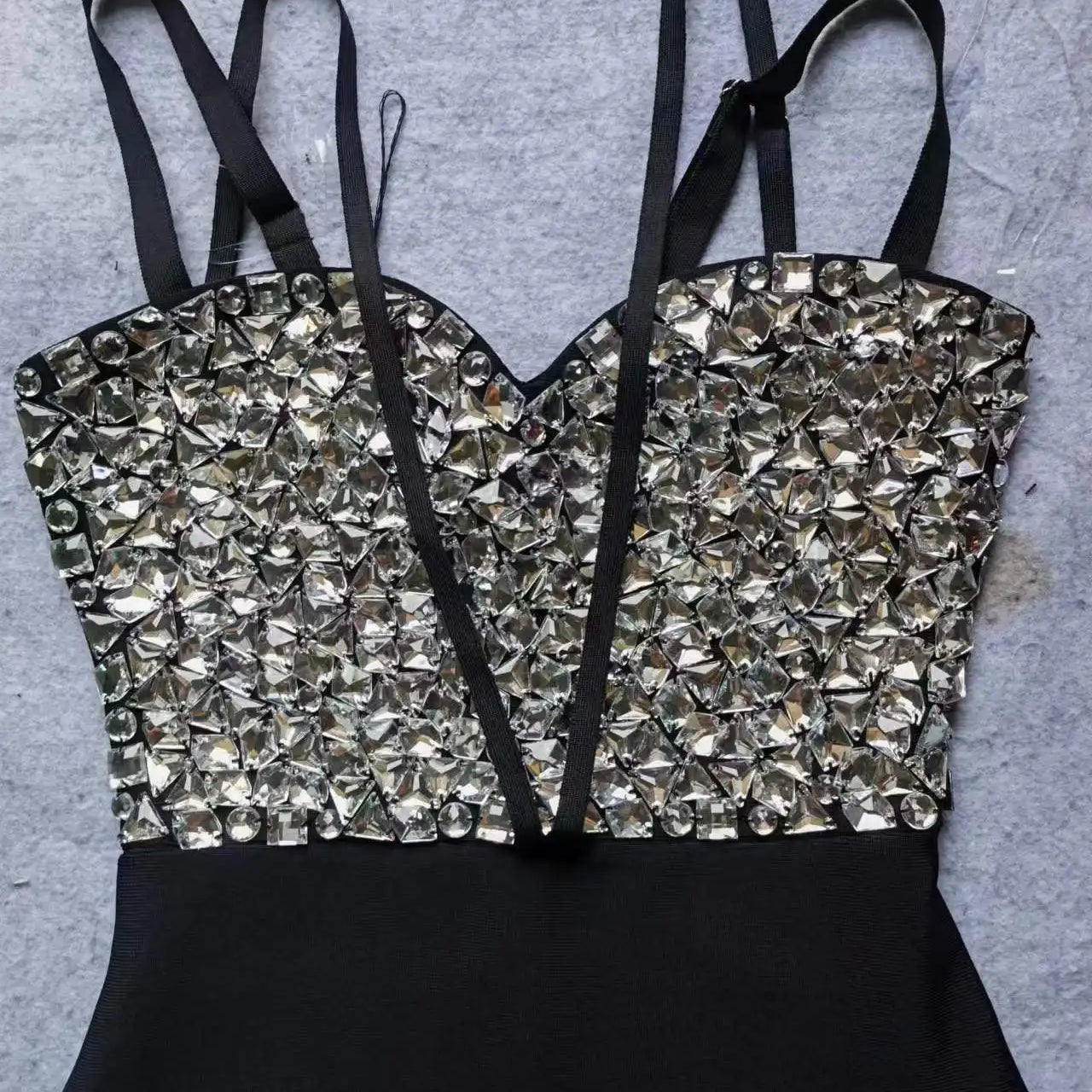 Celebrity Red Carpet Evening Party Dress Women Sleeveless Sexy Strap V-Neck Shinning Crystal Bodycon Long Bandage Dress