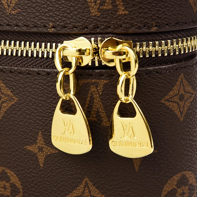 Famous Fashion Women's Zipper Crossbody Bag Paris Designer Inspired Vintage Handbag Suitable For Daily Use