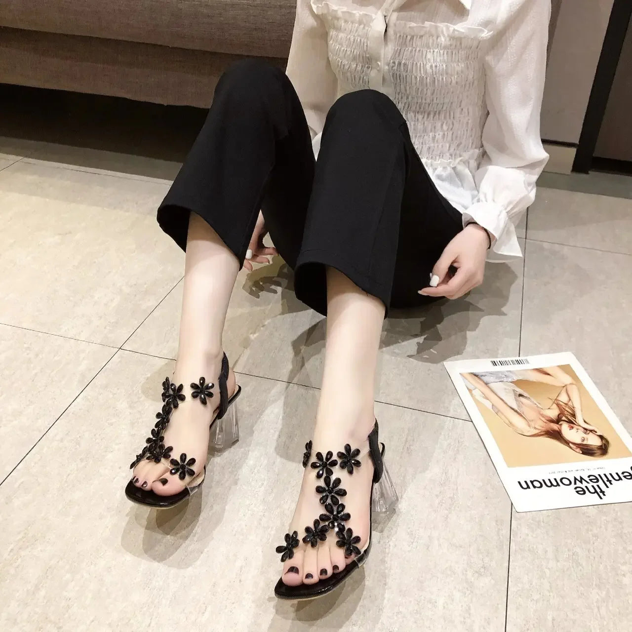 Sandals Women Summer Fashion Women's Sandals Flowers Rhinestone Sandals Transparent Root Open Toe Woman Heeled Shoes