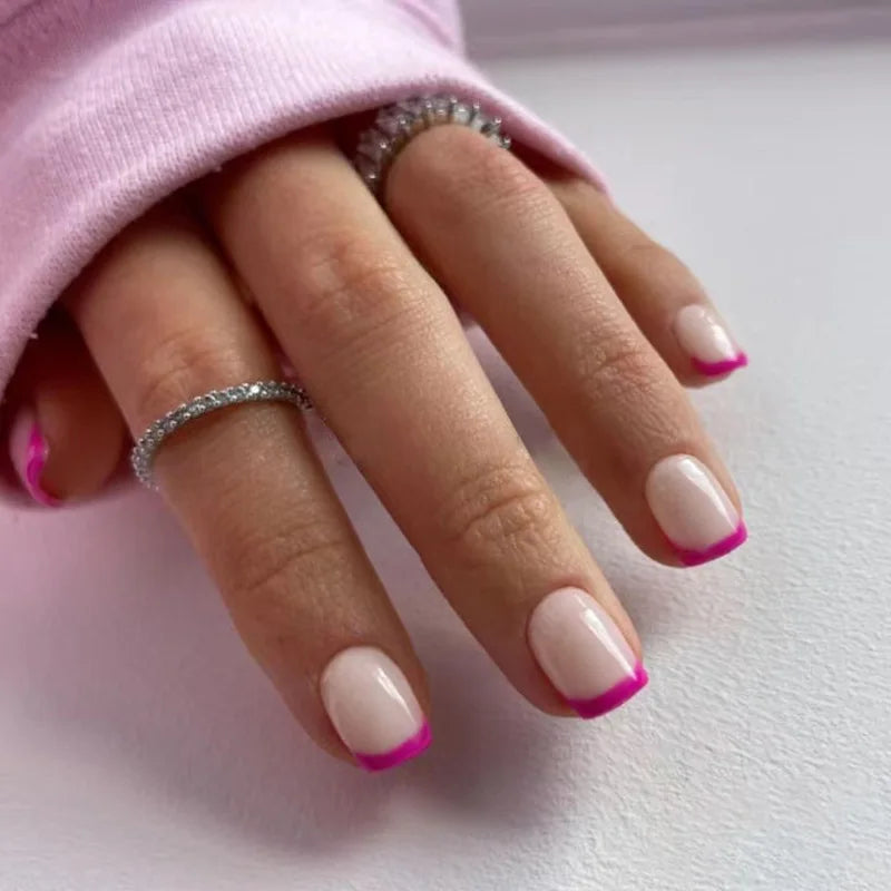 24Pcs Simple Black French False Nails Fashion Square Head Press on Nails Wearable Short Fake Nail Art Artifical Manicure Tool