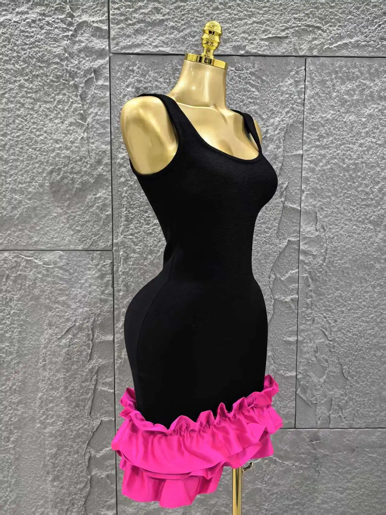 High Quality Women Sleeveless Sexy O-Neck Ruffles Bodycon Mini Bandage Dress Celebrate Nightclub Party Bar Singer Outfit