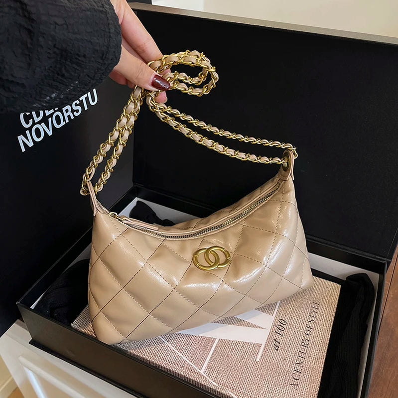 Luxury Leather Shoulder Bag For Women Elegant Classic Design By Famous Designer Popular Choice Spacious And Stylish