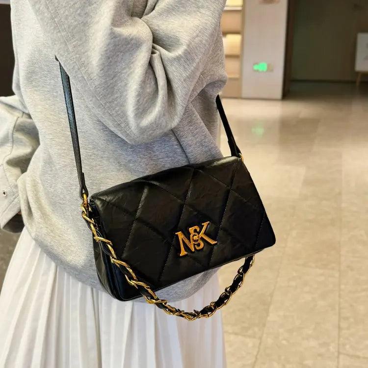 High-End Women Luxury Tote Bag With Luxury Craftsmanship And Soft Suede Trim Suitable For Office Commute Ladies